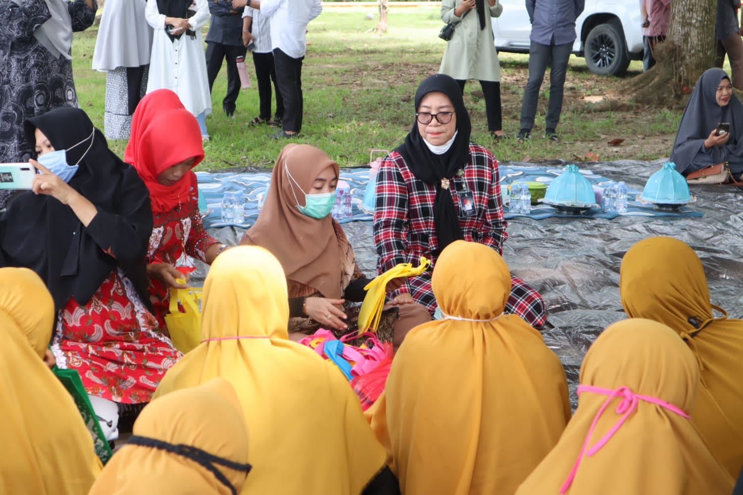 Berkunjung ke Sarudu, Wabup Pasangkayu Beri Pengarahan Terkait Penguatan Lembaga Perlindungan Perempuan